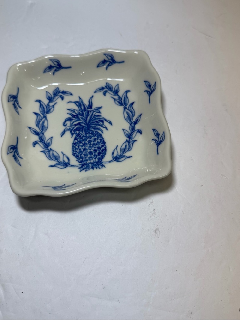 Colonial Williamsburg Trinket Dish Blue Pineapple Andrea by Sadek